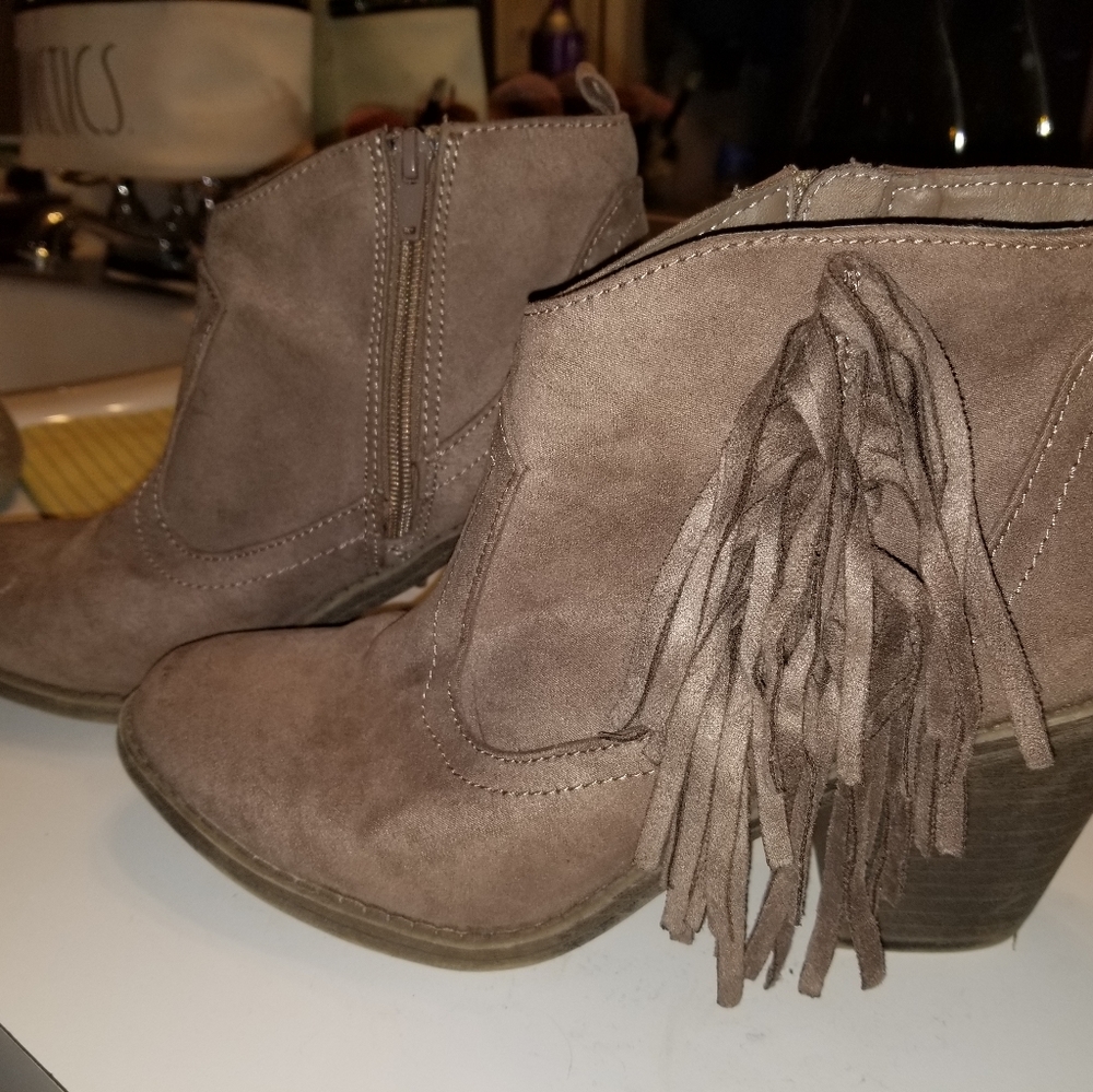 Ankle boots